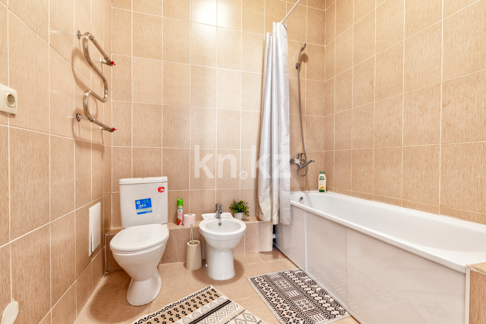 Аренда 3-комнатной квартиры посуточно, 100 м², пр. Кабанбай батыра, дом  60/4 в Астане - фото 9