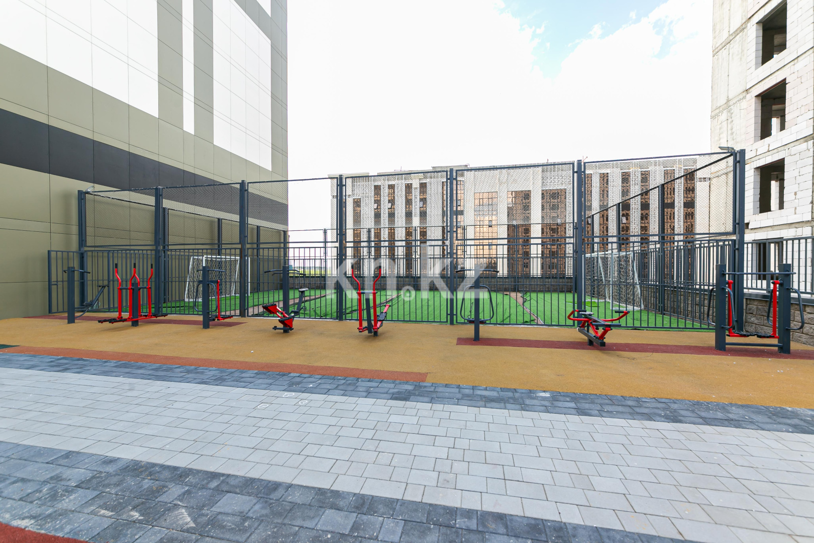 Продажа 2-комнатной квартиры, 39 м², пр. Туран, дом  83/1 в Астане - фото 11