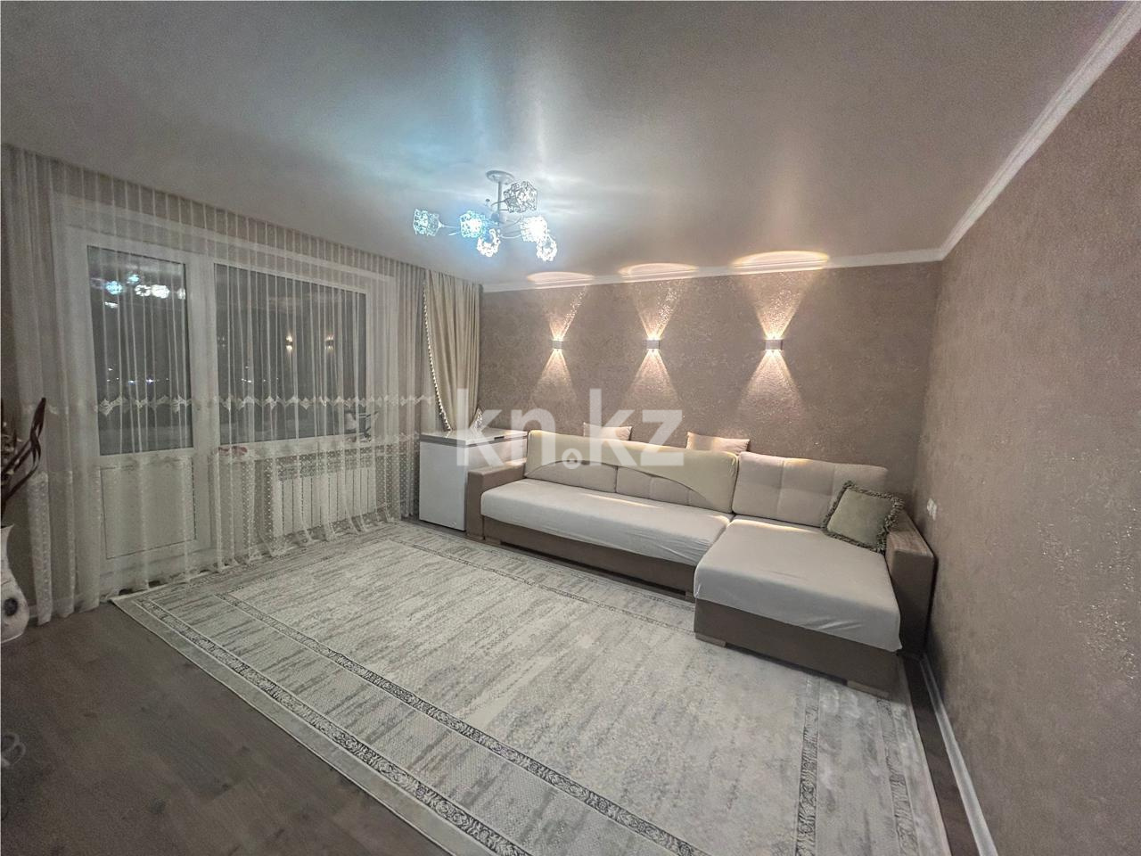 Продажа 2-комнатной квартиры, 51 м², мкр-н Голубые Пруды - Продажа  двухкомнатных квартир в Караганде фото 1 из 16