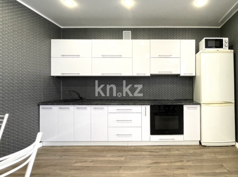 Аренда 1-комнатной квартиры посуточно, 1 м², ул. Жамбыла Жабаева, дом  44 - Аренда квартир посуточно в Петропавловске фото 2 из 8