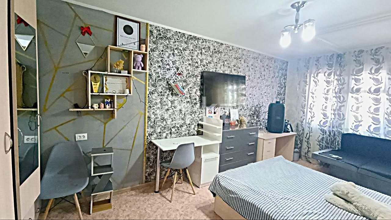 Продажа 3-комнатной квартиры, 62 м², мкр-н 17, дом  49 - Продажа квартир в Караганде с фото фото 1 из 11