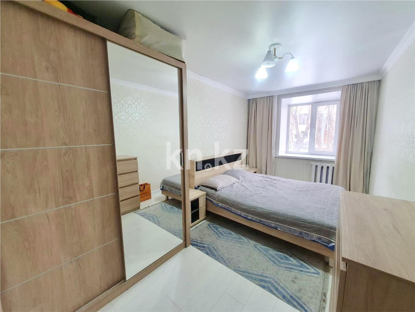 Продажа 3-комнатной квартиры, 57 м², ул. Аманжолова в Караганде - фото 3