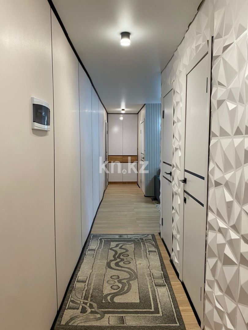 Продажа 3-комнатной квартиры, 57.5 м², ул. Алиханова - Продажа квартир в Караганде фото 12 из 13