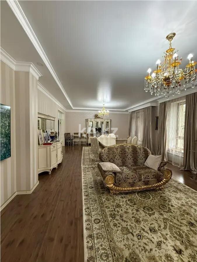 Продажа 4-комнатной квартиры, 214 м² в Астане
