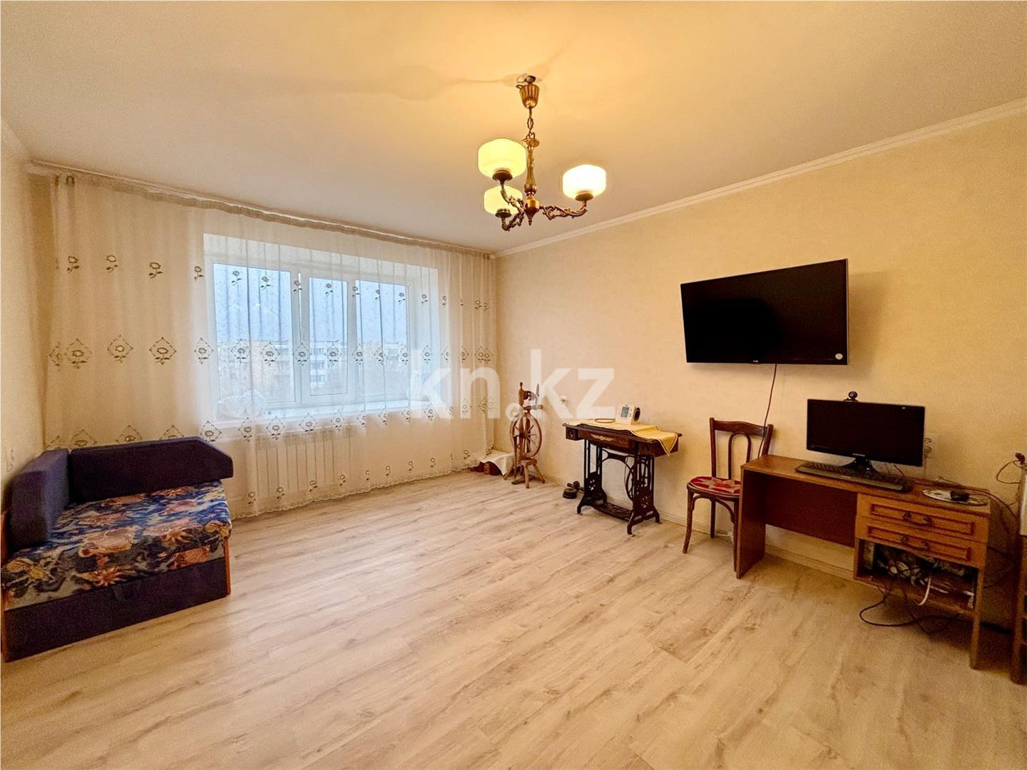 Продажа 2-комнатной квартиры, 51 м², ул. Аманжолова в Караганде - фото 2