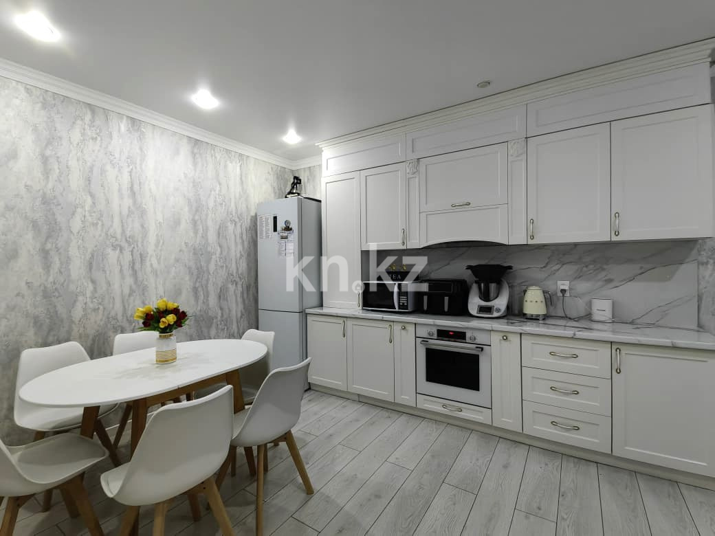 Продажа 4-комнатной квартиры, 143 м², мкр. Голубые Пруды, дом  5/4 - Продажа квартир в Караганде с фото фото 20 из 36