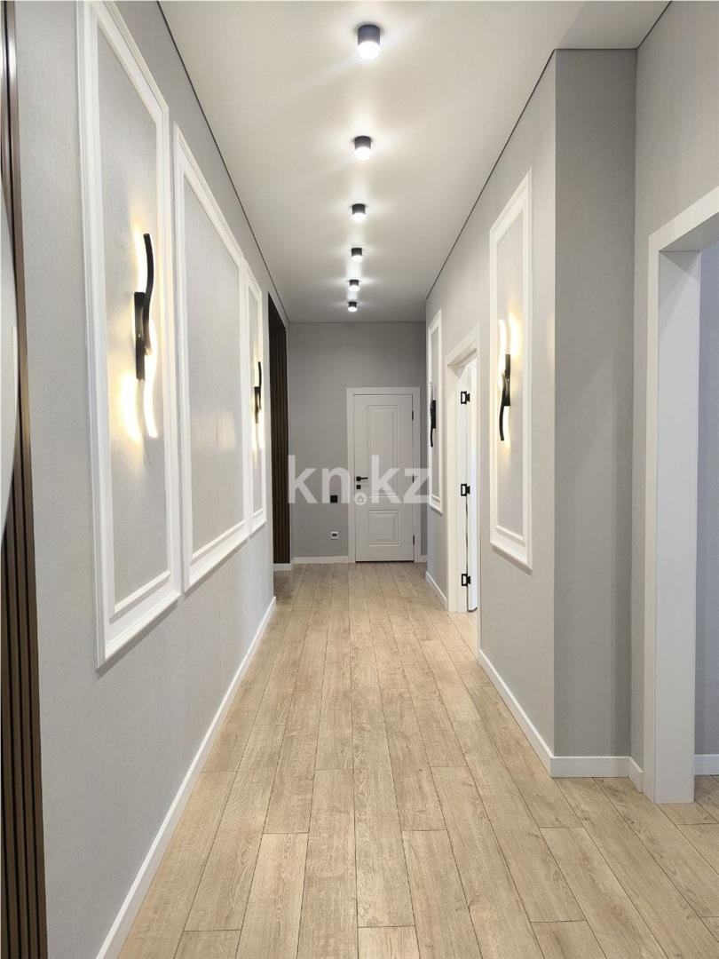 Продажа 4-комнатной квартиры, 111 м², ул. Букетова - Продажа  четырехкомнатных квартир в Караганде с фото фото 15 из 18