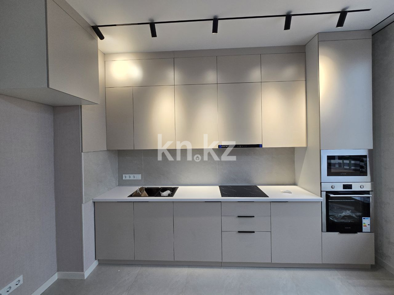 Продажа 2-комнатной квартиры, 56 м² в Алматы