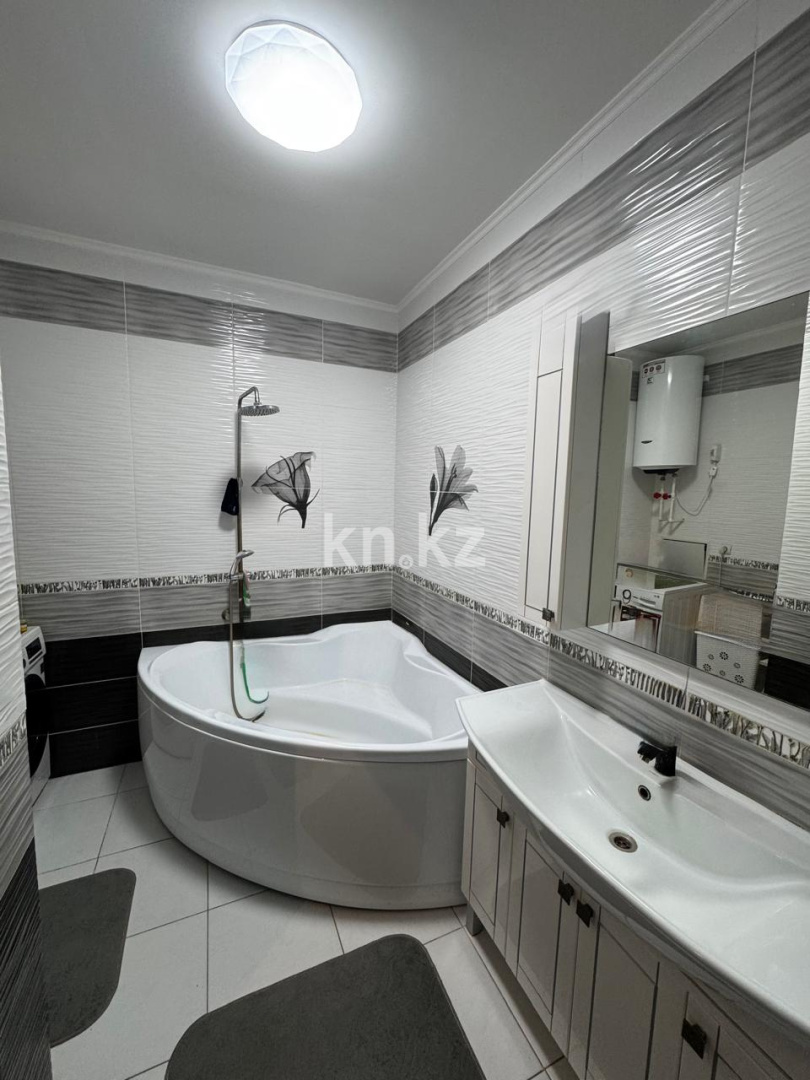 Продажа 3-комнатной квартиры, 82.3 м², ул. Жакенова - Продажа квартир в Сарани фото 11 из 12