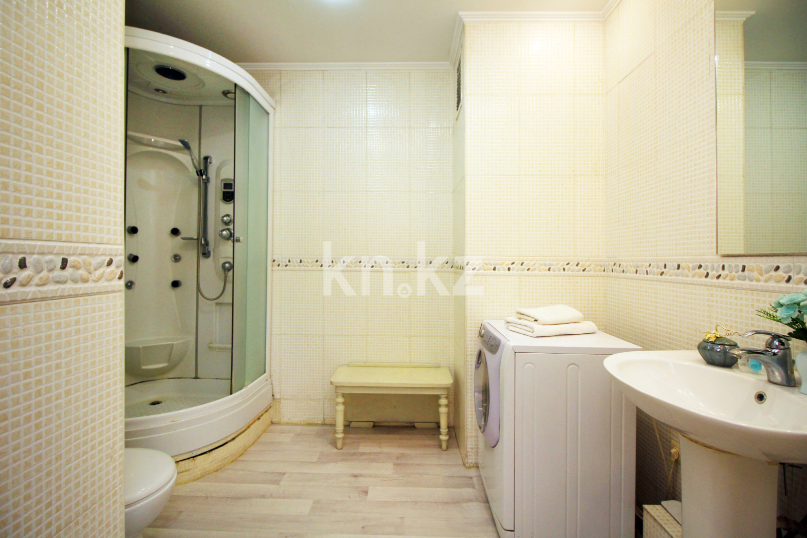 Аренда 1-комнатной квартиры посуточно, 50 м², ул. Хусаинова, дом  225 - ул. Розыбакиева - Аренда  однокомнатных квартир посуточно в Алматы фото 19 из 22