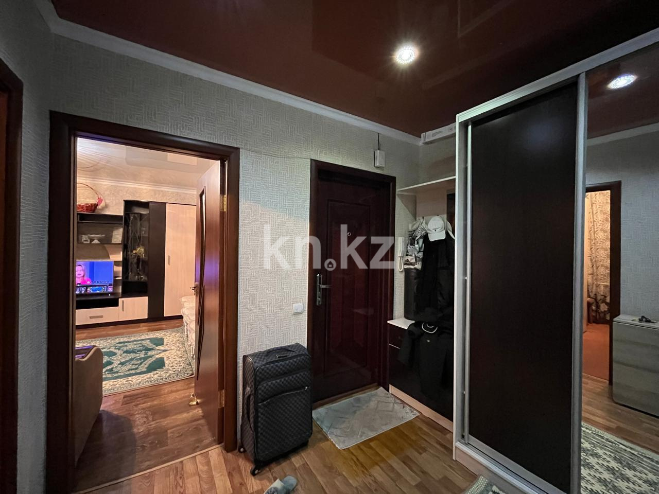 Продажа 3-комнатной квартиры, 64 м², мкр-н 13 в Караганде - фото 8