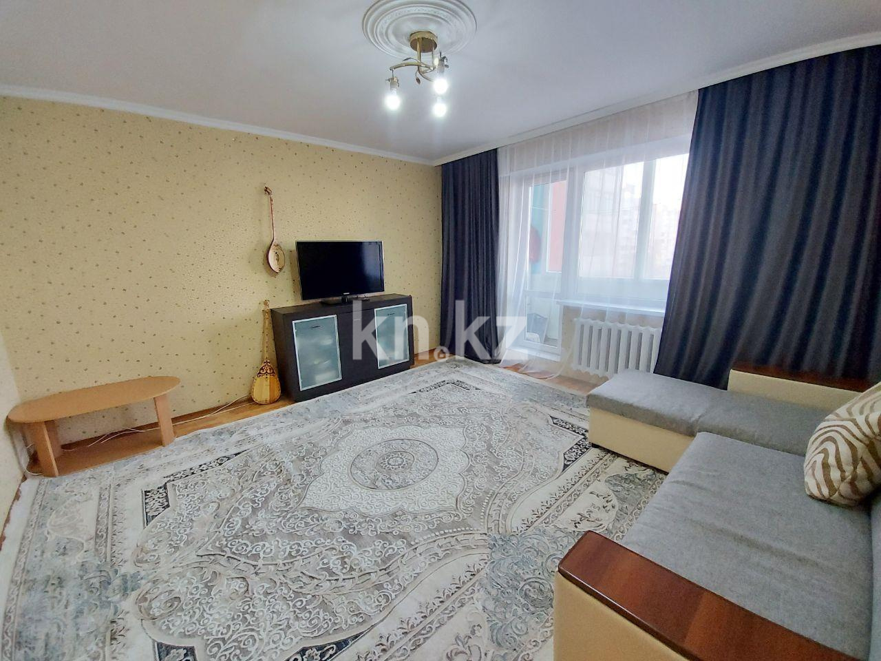 Продажа 3-комнатной квартиры, 63 м², мкр-н Голубые Пруды - Продажа квартир в Караганде фото 1 из 12