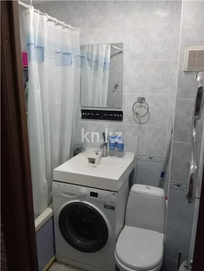 Продажа 3-комнатной квартиры, 58.6 м², мкр-н 10, дом  9 в Алматы - фото 5