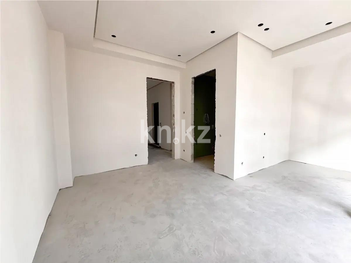 Продажа 5-комнатной квартиры, 370 м², ул. 4-я, дом  2 - Продажа  пятикомнатных квартир в Алматы без посредников фото 1 из 4