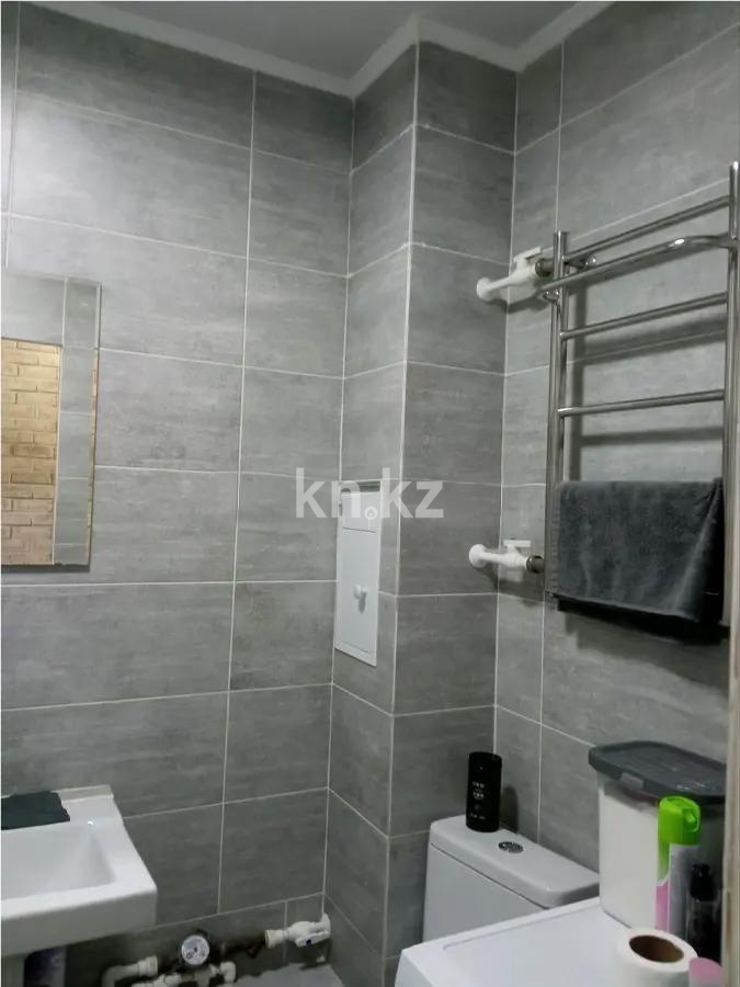 Продажа 3-комнатной квартиры, 61 м², 16 мкр., дом  2 в Караганде - фото 5