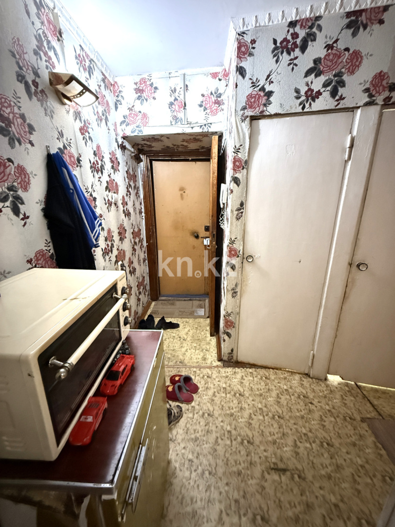 Продажа 3-комнатной квартиры, 47 м², мкр-н 16, дом  5 - Продажа квартир в Караганде фото 11 из 14