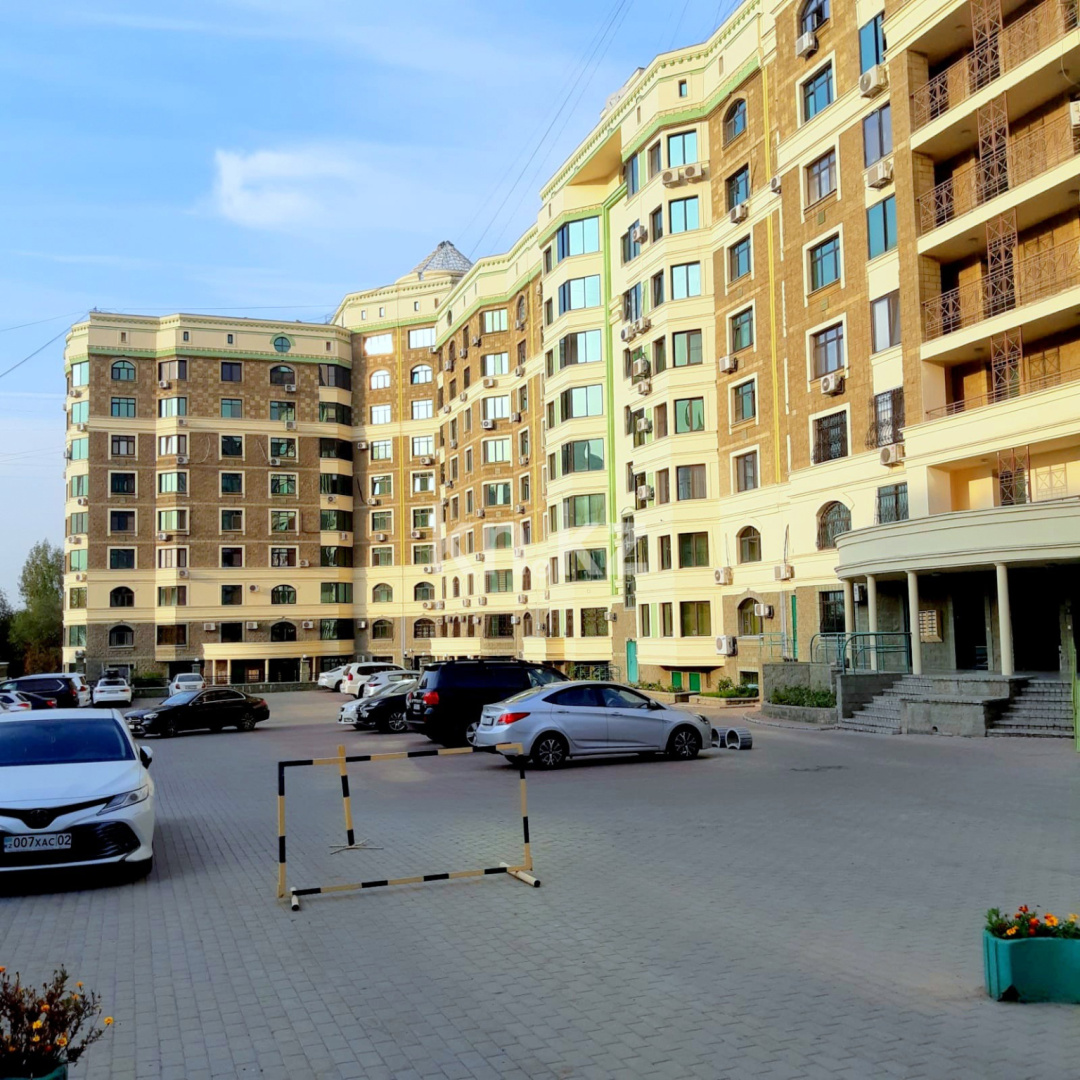 Аренда 3-комнатной квартиры, 125 м² - Аренда квартир помесячно в Алматы фото 1 из 8