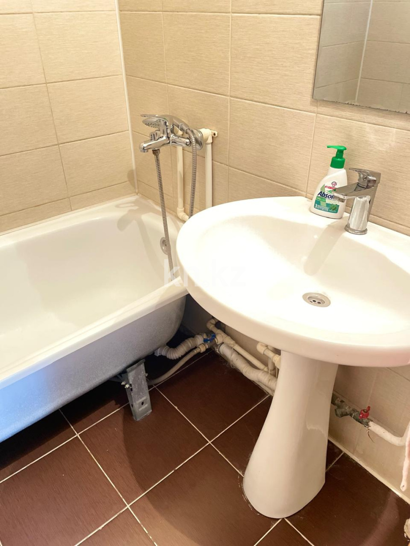 Аренда 1-комнатной квартиры посуточно, 35 м², ул. Таттимбета, дом  19 - Аренда квартир посуточно в Караганде с фото фото 7 из 9