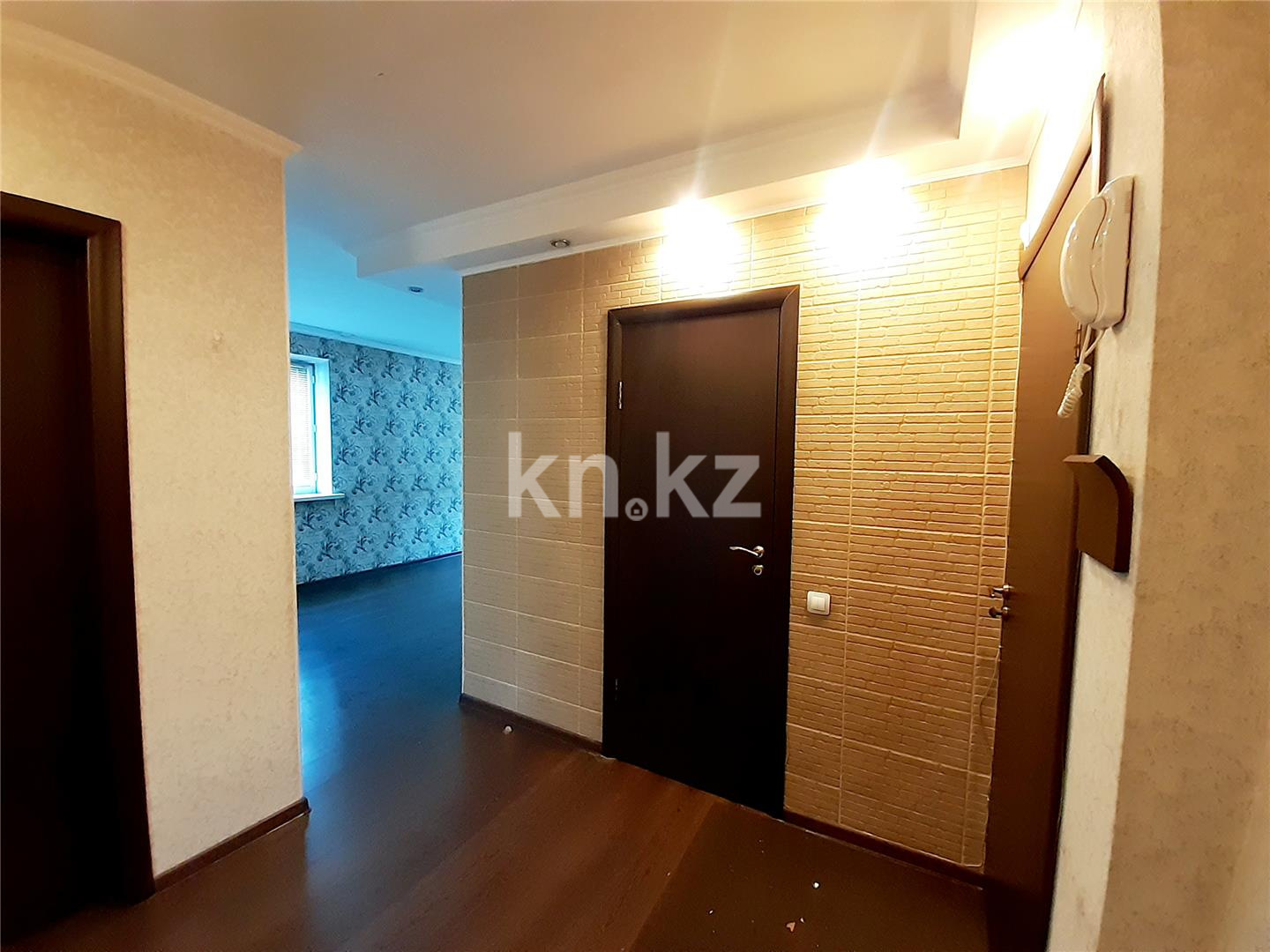 Продажа 3-комнатной квартиры, 61 м², ул. Ермекова - Продажа  трехкомнатных квартир в Караганде фото 10 из 11