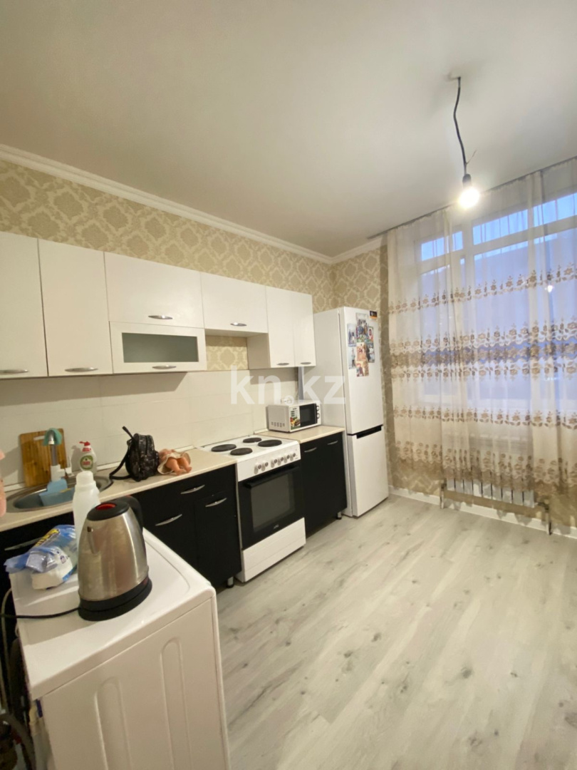 Аренда 1-комнатной квартиры, 38 м², ул. Байтурсынова, дом  40 - Аренда  однокомнатных квартир помесячно в Астане фото 1 из 9