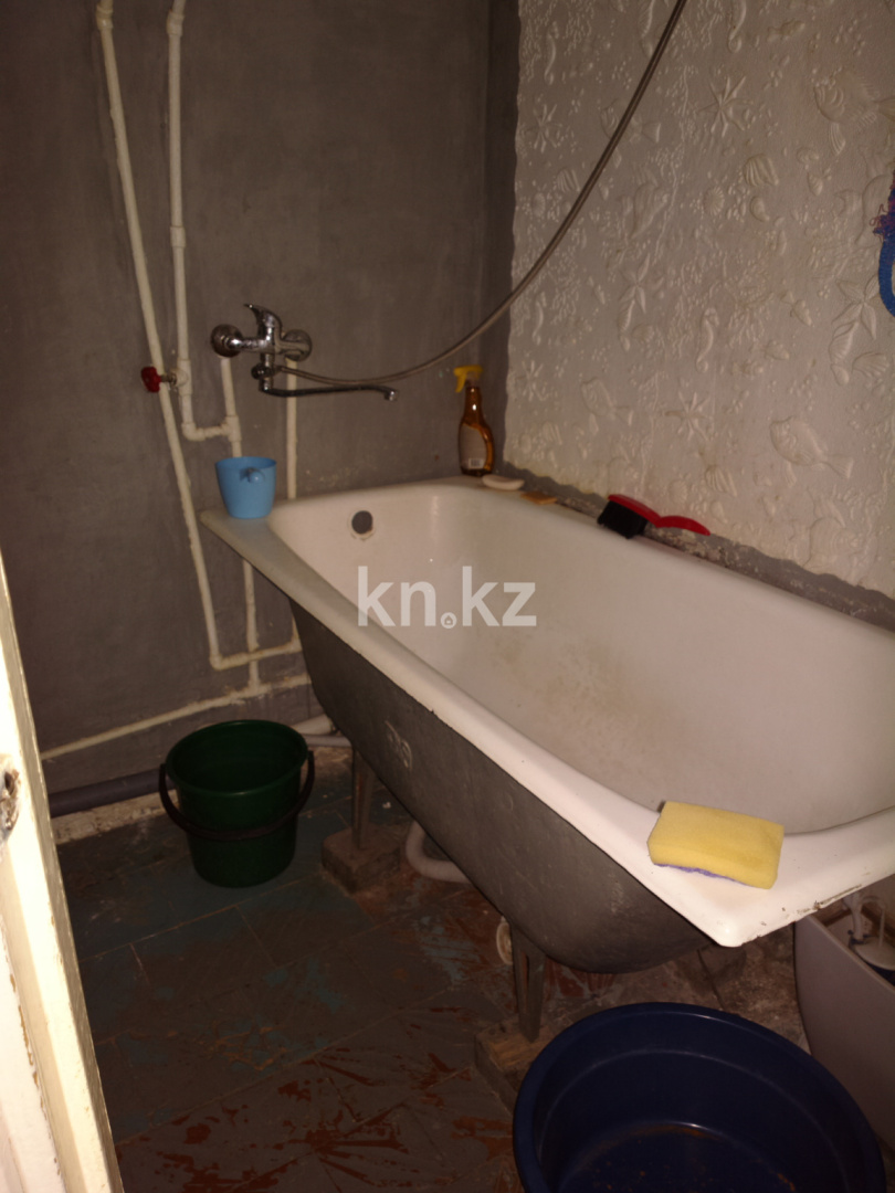 Аренда комнаты помесячно, 10 м² - Недвижимость в Актобе фото 1 из 2