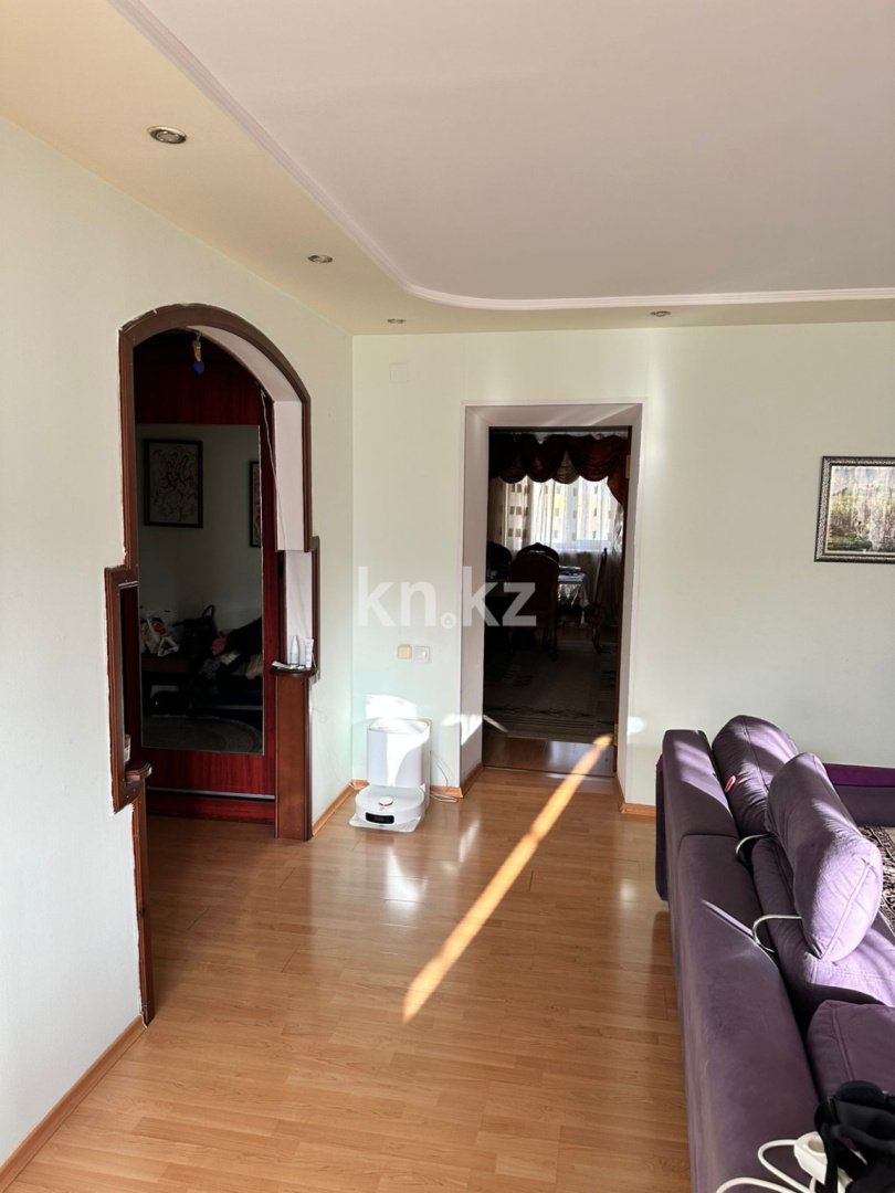 Продажа 6-комнатной квартиры, 220 м², ул. Ержанова, дом  12 - Продажа  пятикомнатных квартир в Караганде без посредников фото 11 из 13