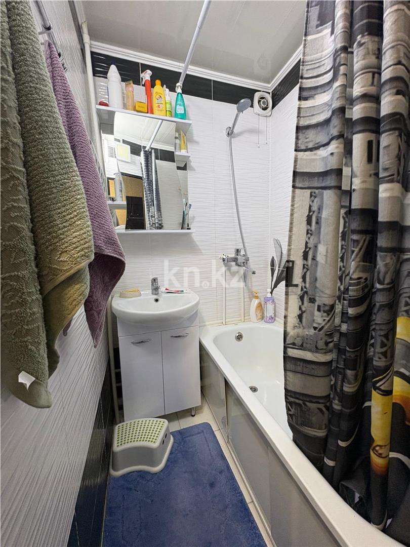 Продажа 3-комнатной квартиры, 55 м², 7-й мкр. - Продажа квартир в Казахстане фото 9 из 14