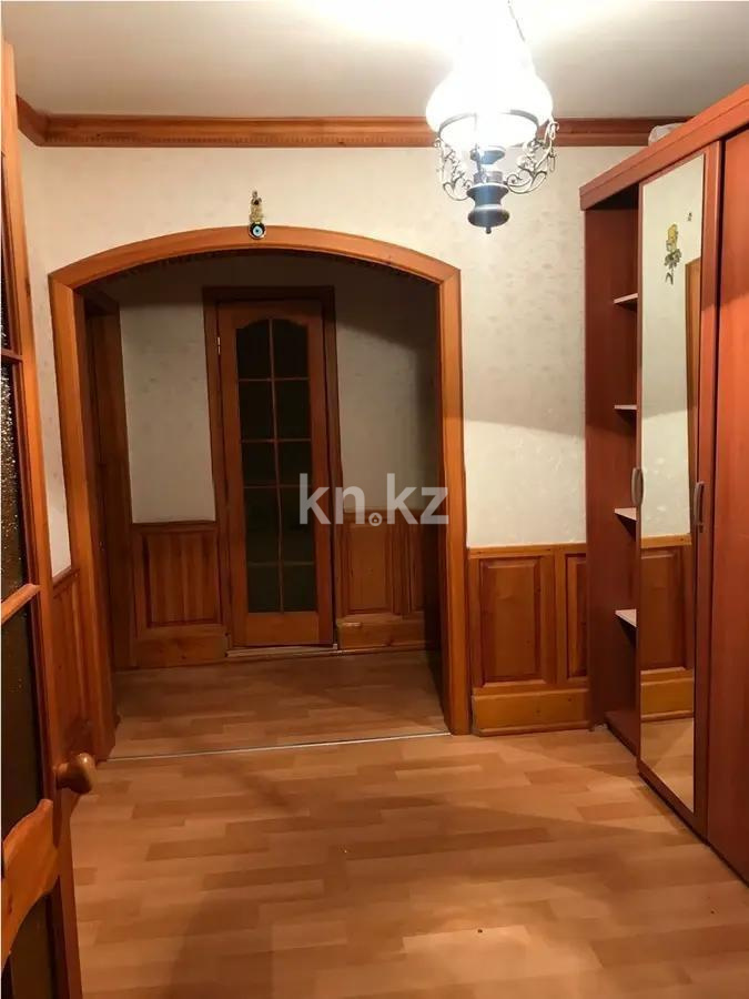 Продажа 3-комнатной квартиры, 64 м², пр. Шахтеров, дом  9 в Караганде - фото 4