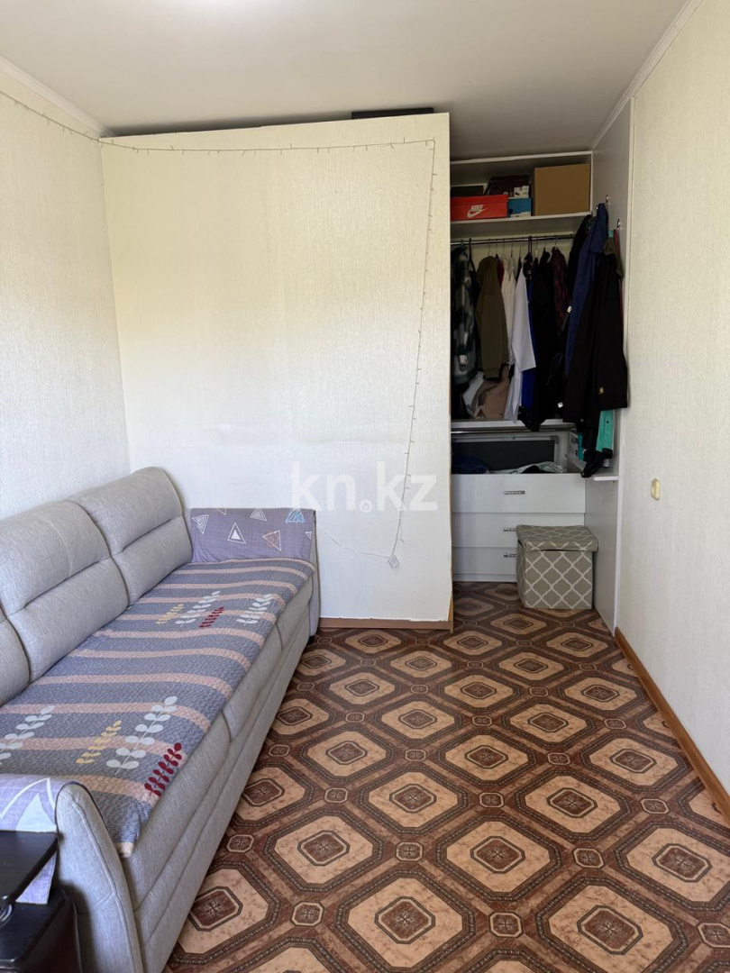 Продажа 3-комнатной квартиры, 56 м², пр. Назарбаева, дом  76 в Караганде - фото 2