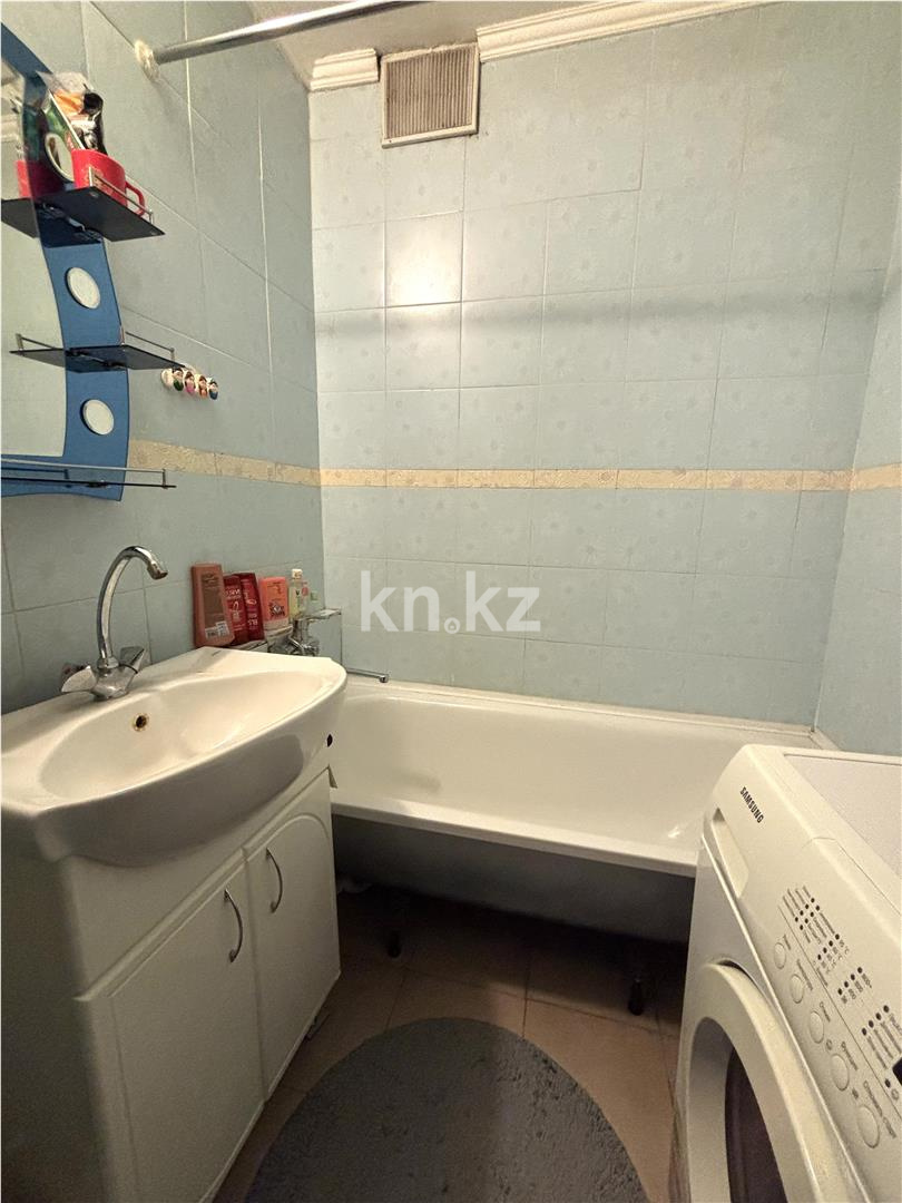 Продажа 3-комнатной квартиры, 61 м², ул. Крылова - Продажа  трехкомнатных квартир в Караганде фото 8 из 13