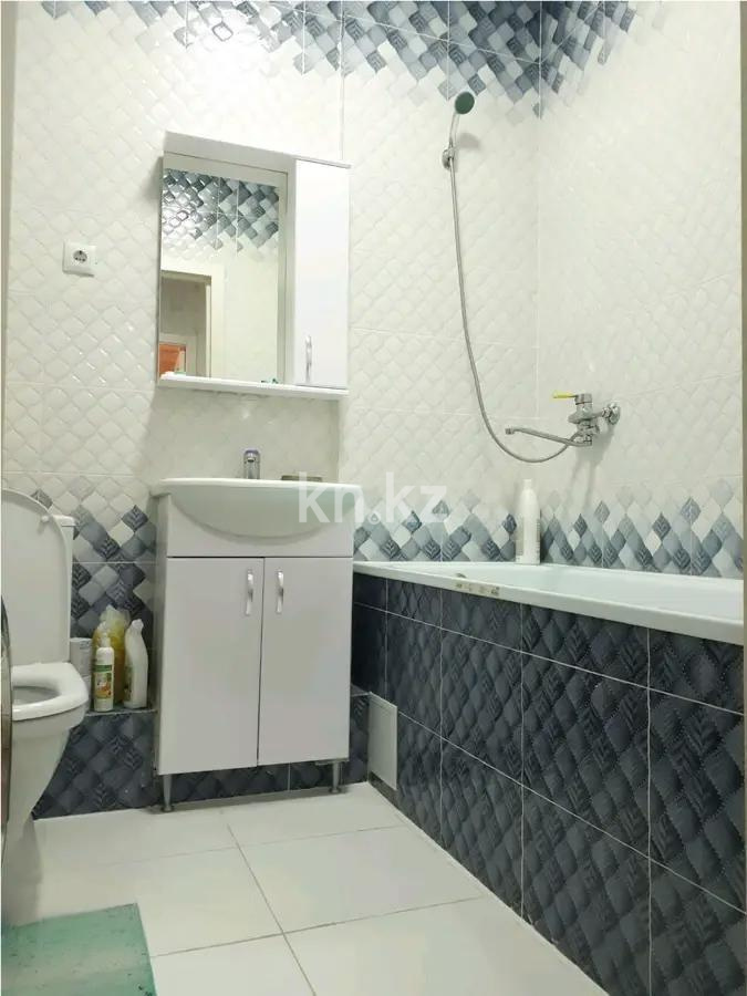Продажа 1-комнатной квартиры, 40 м², пр. Кошкарбаева, дом  27 в Астане - фото 3