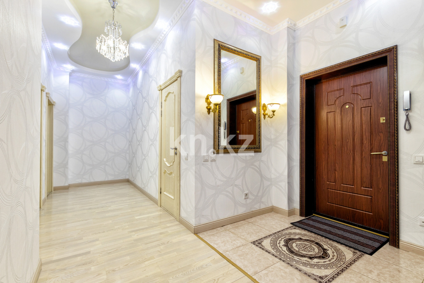 Аренда 3-комнатной квартиры посуточно, 130 м², ул. Керей, Жанибек хандар, дом  14/2 - ул. Сауран - Аренда квартир посуточно в Астане без посредников фото 13 из 17