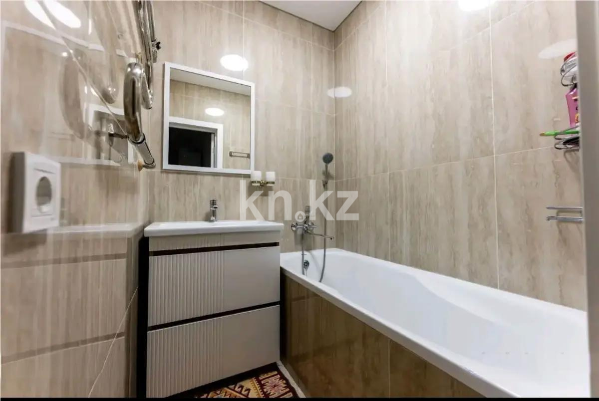 Продажа 2-комнатной квартиры, 80 м², пр. Тауелсыздык, дом  34/1 в Астане - фото 4
