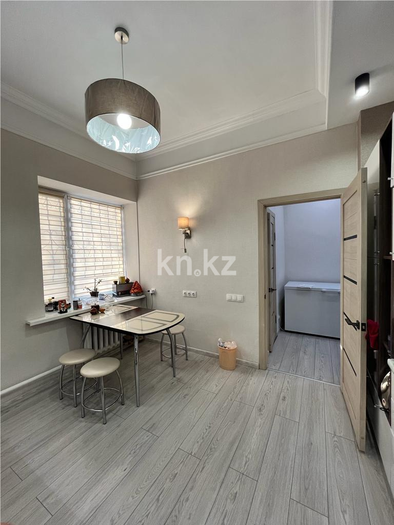 Продажа 5-комнатного дома, 210 м², ул. Мынбаева, дом  106 - Продажа квартир в Караганде фото 16 из 25