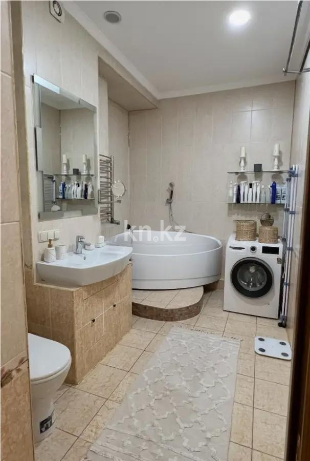 Продажа 2-комнатной квартиры, 65 м² в Алматы - фото 3