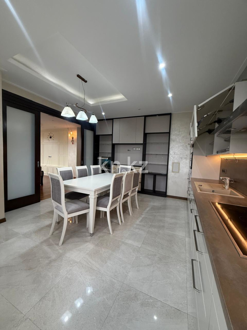 Продажа 4-комнатной квартиры, 158.2 м², пр. Аль-Фараби в Алматы