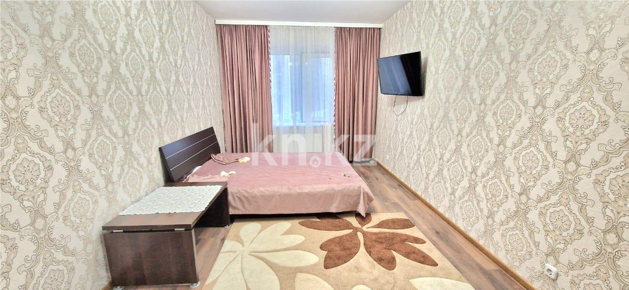 Продажа 1-комнатной квартиры, 45 м², пр. Шахтеров - Продажа квартир в Караганде фото 1 из 13