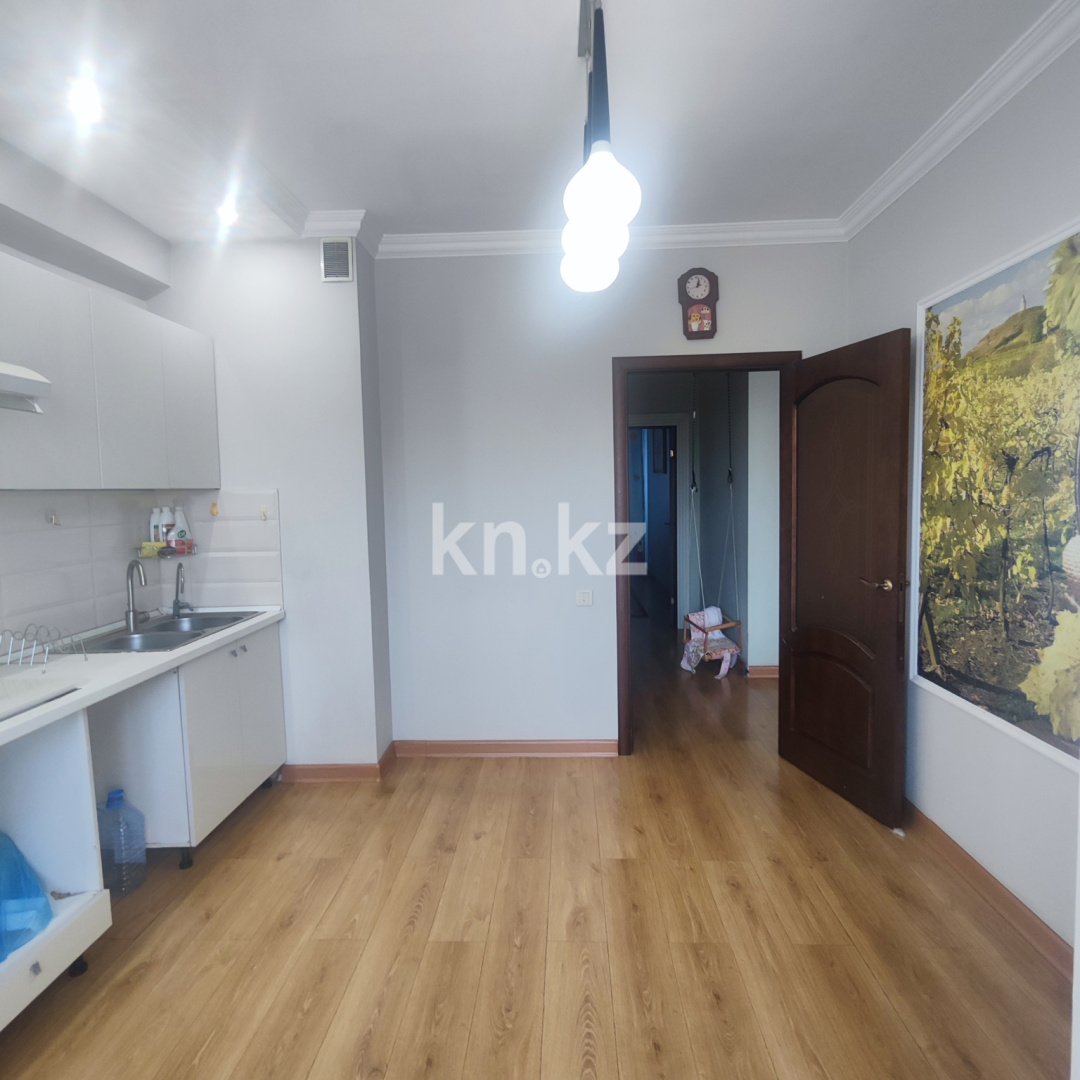 Продажа 3-комнатной квартиры, 85 м², мкр-н Аксай-1 в Алматы - фото 10