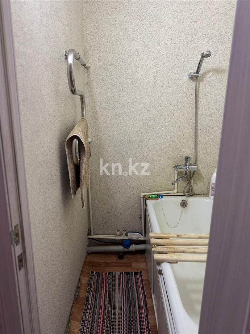 Продажа 2-комнатной квартиры, 47 м², мкр-н 18 - Продажа квартир в Караганде фото 10 из 12