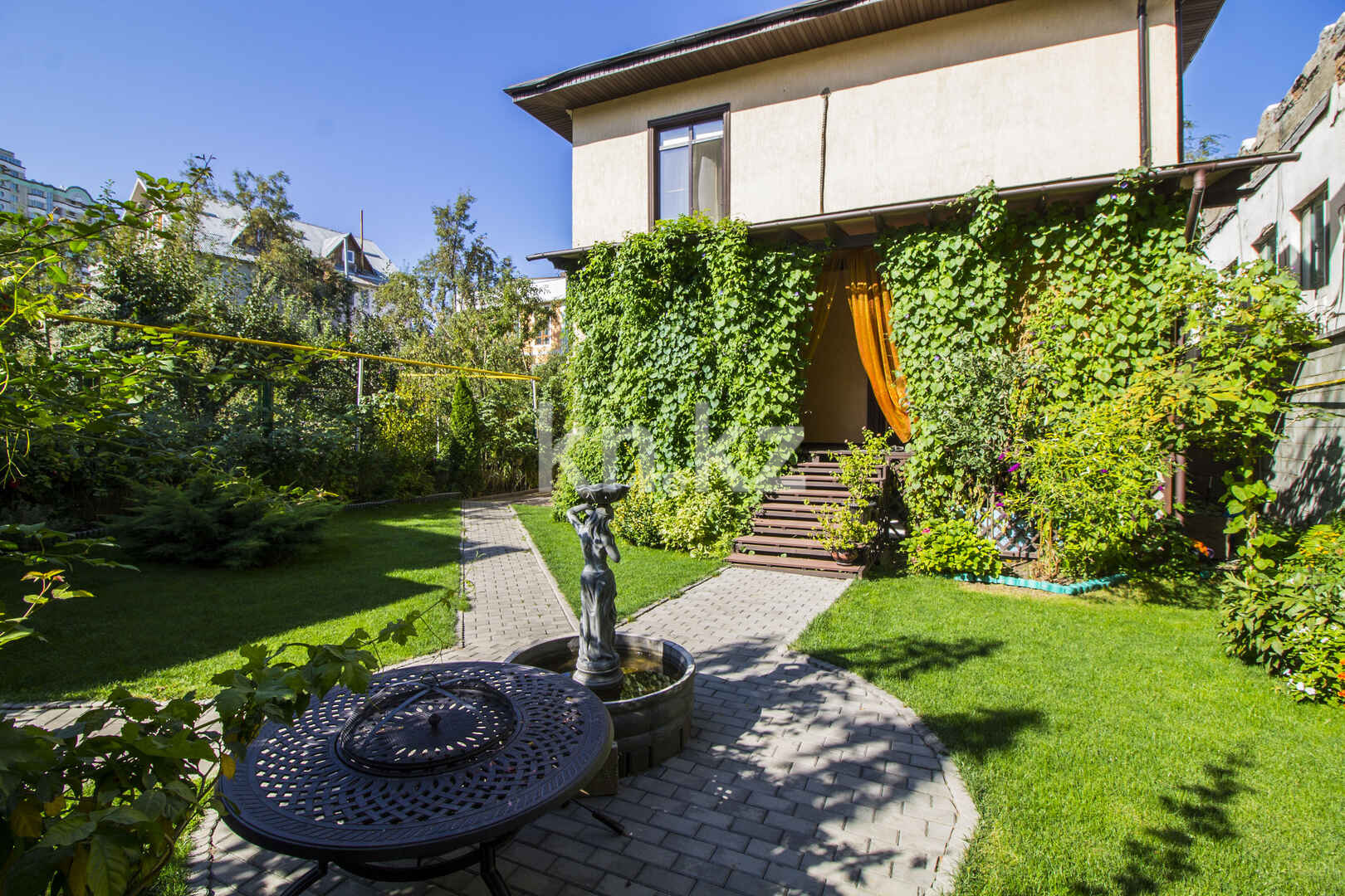 Аренда 6-комнатного дома, 380 м² - Аренда недвижимости в Алматы фото 17 из 19