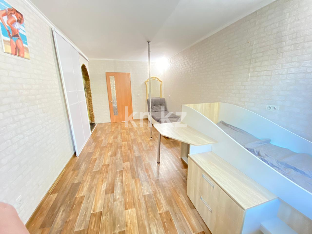 Продажа 3-комнатной квартиры, 58 м², мкр-н 21 в Караганде - фото 6
