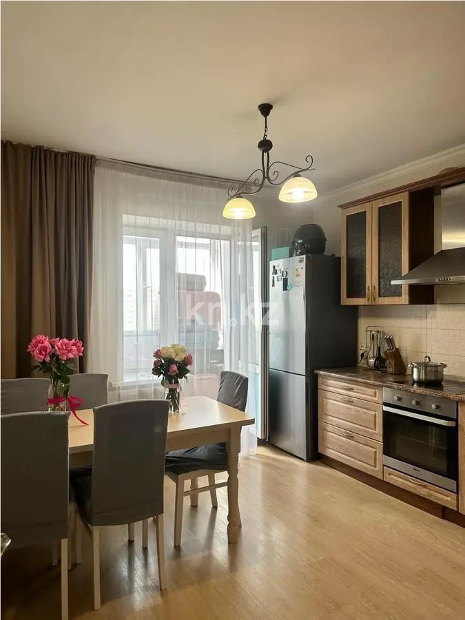 Продажа 3-комнатной квартиры, 84.5 м², пр. Кошкарбаева - Продажа квартир в Астане фото 1 из 17