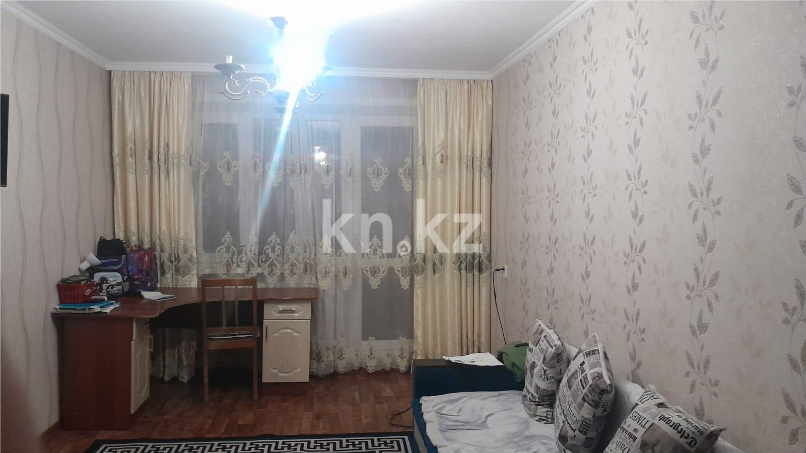 Продажа 3-комнатной квартиры, 63 м², мкр-н Восток-2 - Продажа квартир в Караганде фото 1 из 12