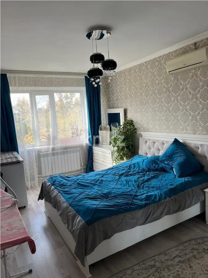 Продажа 3-комнатной квартиры, 65 м², мкр-н 17, дом  42 в Караганде - фото 2