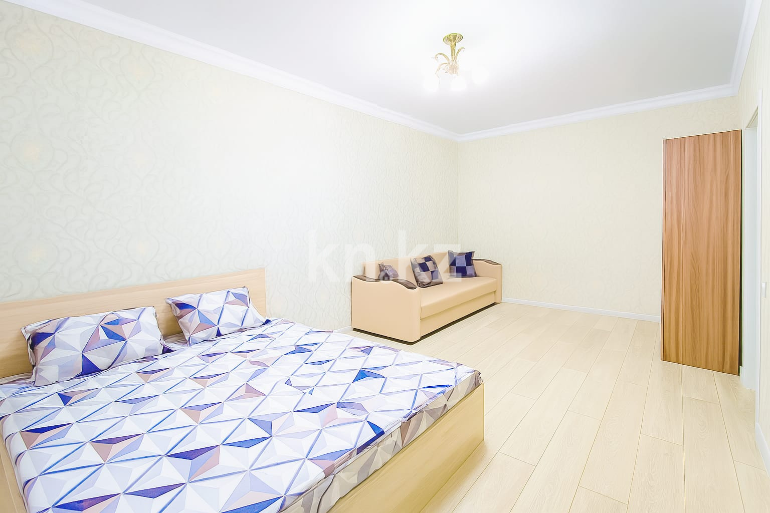 Аренда 1-комнатной квартиры посуточно, 40 м², пр. Кабанбай батыра, дом  29/2 - ул. Сыганак - Аренда квартиры посуточно в Астане фото 4 из 13