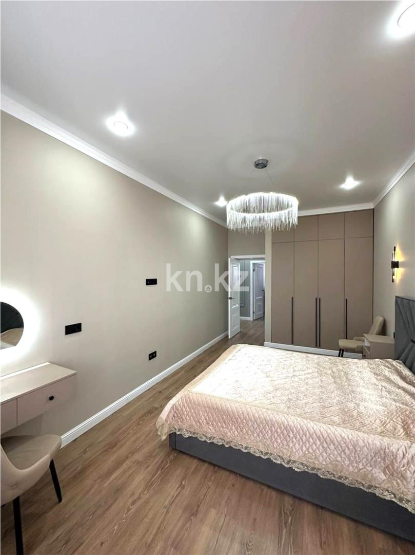 Продажа 3-комнатной квартиры, 97 м², ул. Муканова в Караганде - фото 4