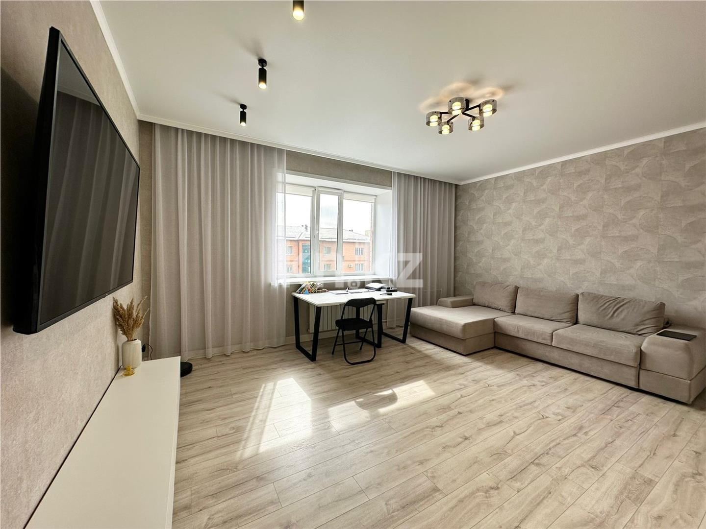 Продажа 3-комнатной квартиры, 88 м², мкр-н Степной-2, дом  14/1 в Караганде - фото 3