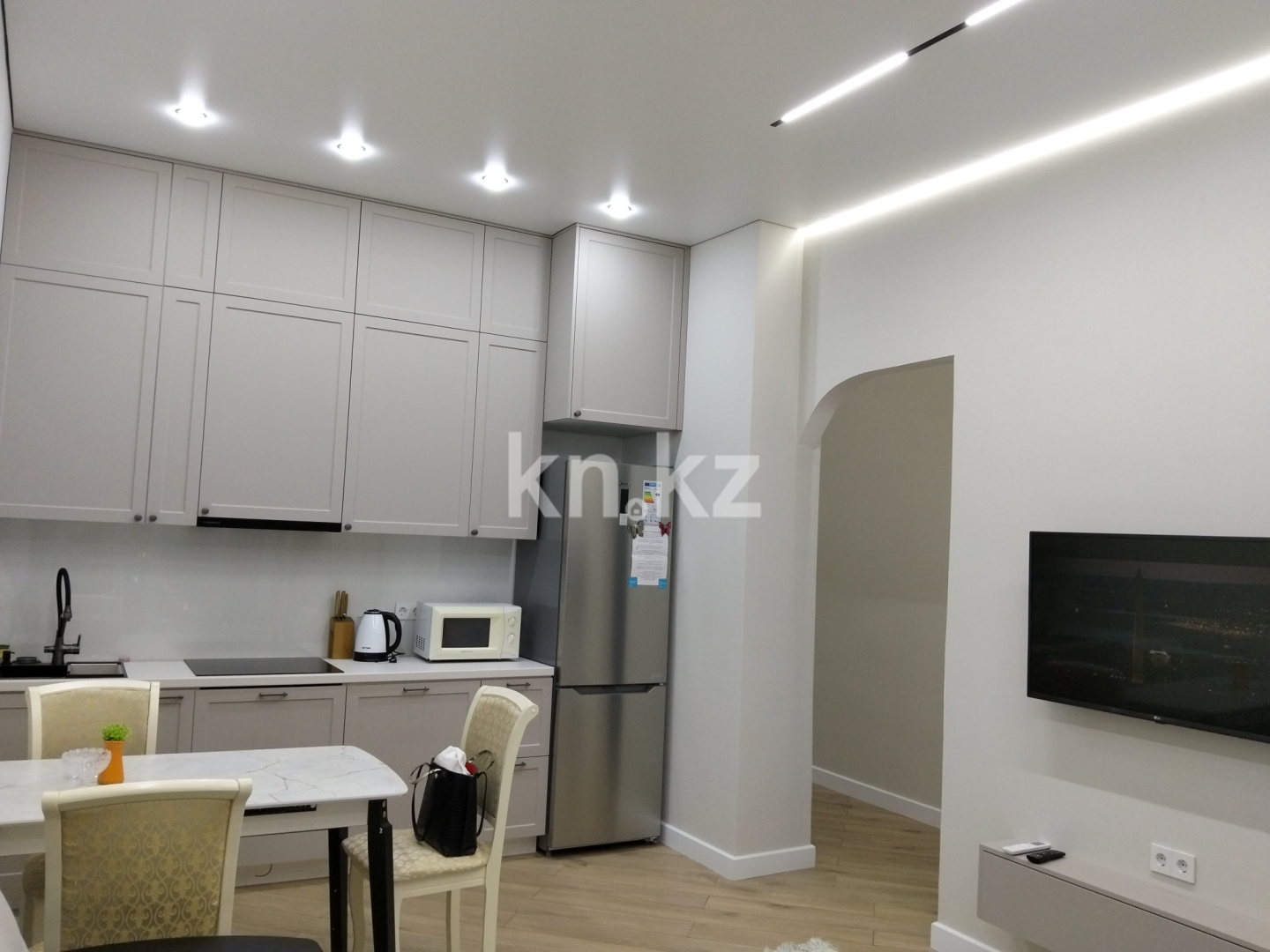 Аренда 2-комнатной квартиры посуточно, 46 м², пр. Туран, дом  39а - ул. Сыганак - Аренда квартир посуточно в Астане с фото фото 2 из 7