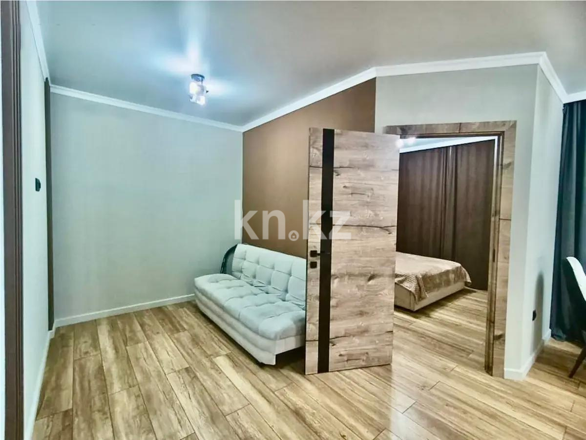 Продажа 2-комнатной квартиры, 48 м², ул. Толе би, дом  285/8 - Продажа квартир в Алматы фото 1 из 6