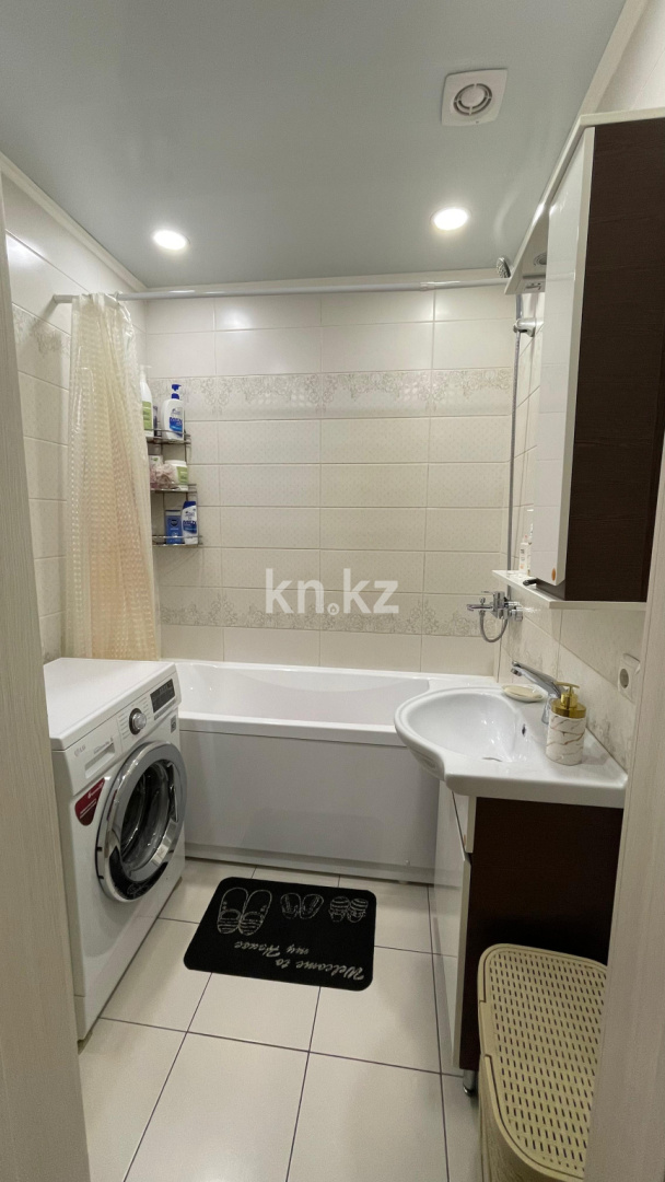 Продажа 2-комнатной квартиры, 68 м², пр. Республики, дом  1/4 - Продажа  двухкомнатных квартир в Караганде фото 16 из 25